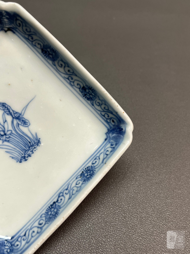 明万历  青花花卉纹倭角四方洗（一对） - 图6